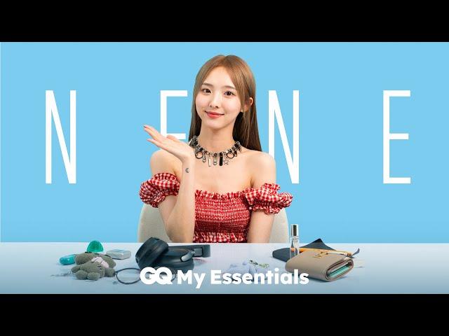 เนเน่-พรนับพัน กับ 10 ไอเท็มที่ต้องพกติดตัว | GQ My Essentials