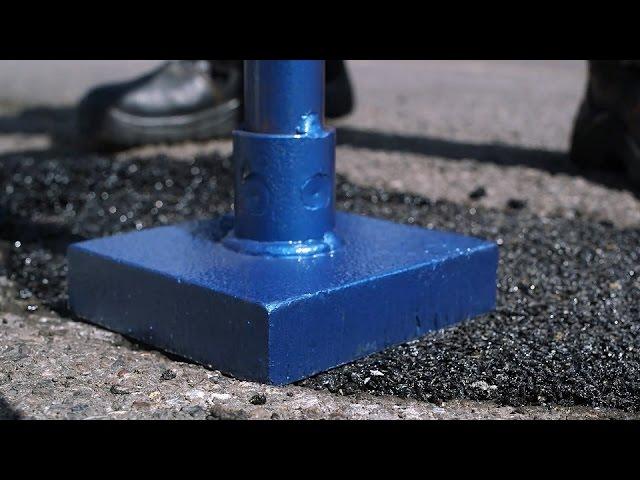 Löcher in Asphalt reparieren | Kaltasphalt