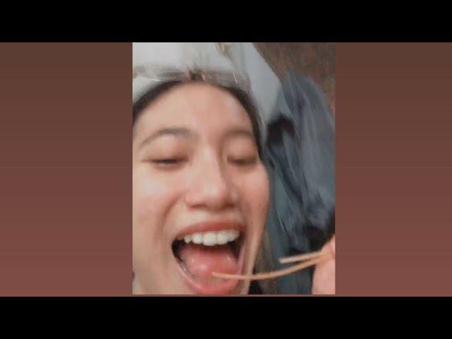 tiffanostt live instagram, nunggu buka puasa saambil makan cemilan:)