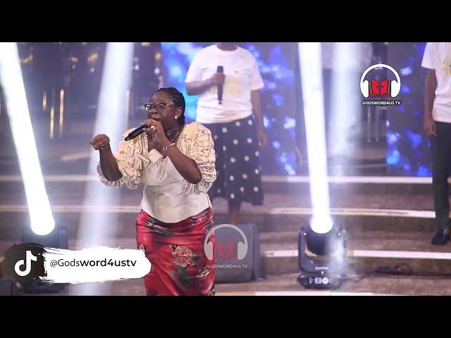 SANDY ASARE MINISTRATION AT DYNAMIC PRAISE :::: MUST WATCH