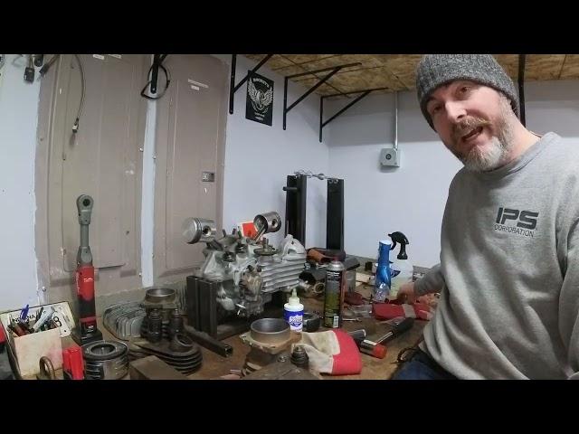 1948 Harley Davidson WL Flathead 45 Engine Rebuild. Pistons & Cylinders Install.