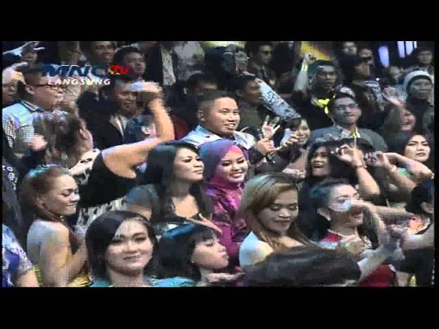 Dewi Persik " Kucing Garong " DMD Show (25/2)