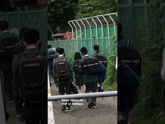 Beginilah anak SMP di jepang seragam dan tas nya sama # anak sekolah jepang # shorts #