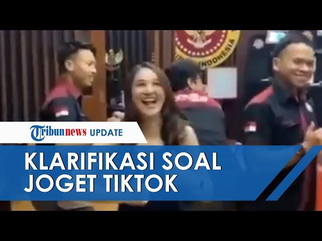 Hana Hanifah Ungkap Fakta Sebenarnya soal Video Tiktoknya Bareng 3 Pria di Ruangan Viral di Medsos