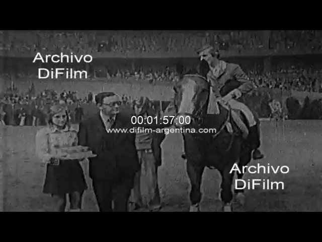 DiFilm - Hartwig Steenken wins European championship riding 1975