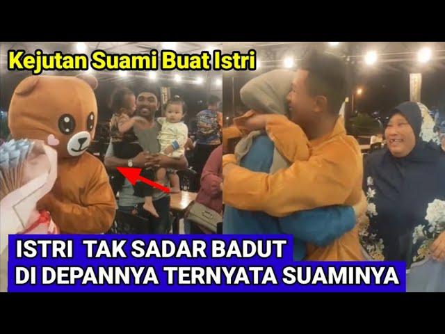 Lama Tak Bertemu Istri Suami Beri Kejutan Pulang Merantau Nyamar Pakai Konstum Badut