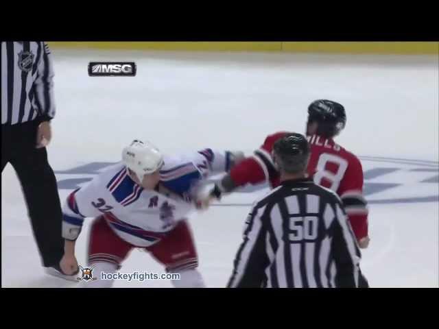 Brad Mills vs Dale Weise Sep 21, 2011