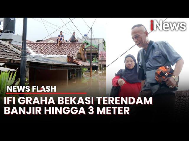 Detik-detik Evakuasi 2 Lansia yang Mengungsi ke Atap Rumah di IFI Graha Bekasi | News Flash