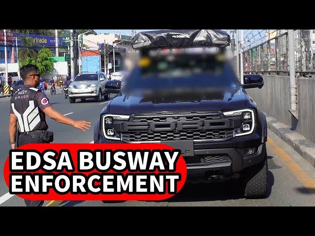 Cars in the bus lane - SAICT-DOTr