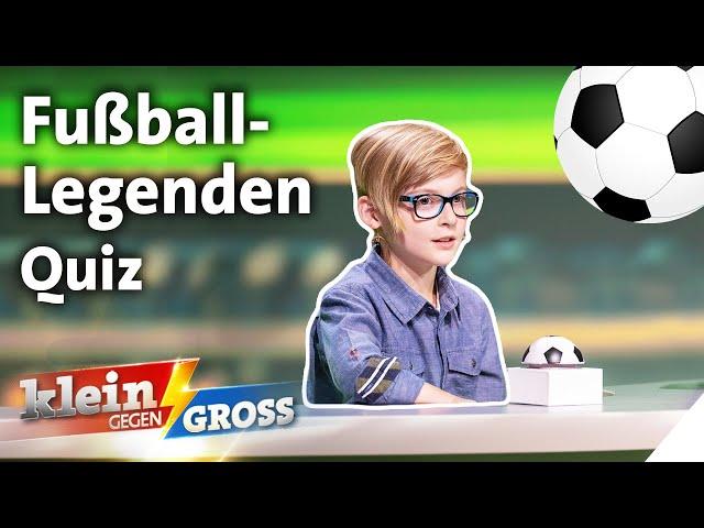 Ole (9) vs. Fußball-Kommentatoren: Wer erkennt mehr Fußballer? | Klein gegen Groß