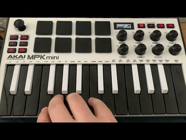 AKAI MPK Mini - Adjusting The Key Sensitivity/Velocity Curve!