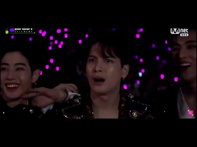 BTS, ITZY, ONEUS, ATEEZ, GOT7 Reaction to Jackson's Reaction to J.Y. Park and Hwasa at Mama 2019