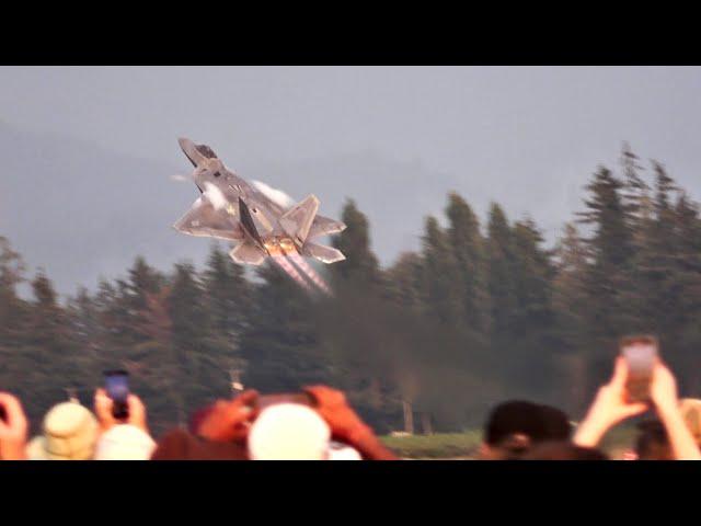 Insane F-22 Raptor Twilight Demo - Abbotsford Airshow 2024