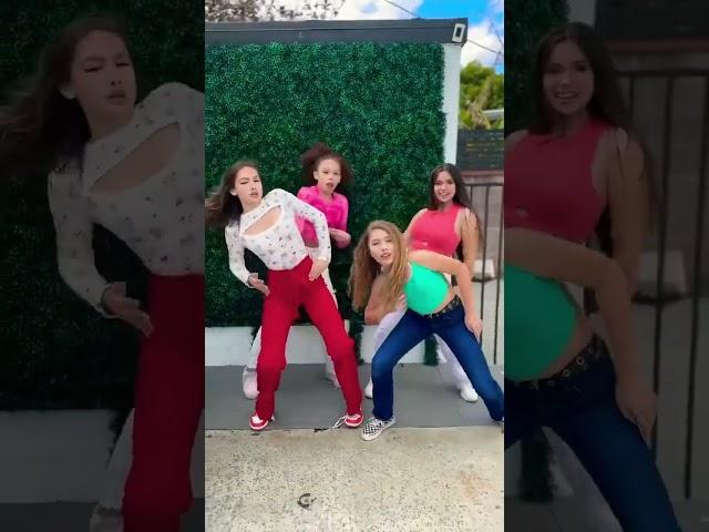 Hips Don’t Lie tiktok dance trend #shorts #shortsvideo #tiktok