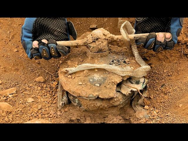 What We Discovered Buried Shocked The Whole World [ Strange Treasure Hunt By Metal Detector ]