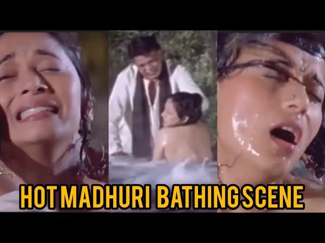 hot madhuri dixit bouncing boob bathing scene/ latest madhuri dixit hot edits