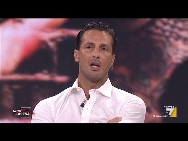 Fabrizio Corona: "Guadagno 3,4,5 milioni di euro all'anno, non sono un cretino"