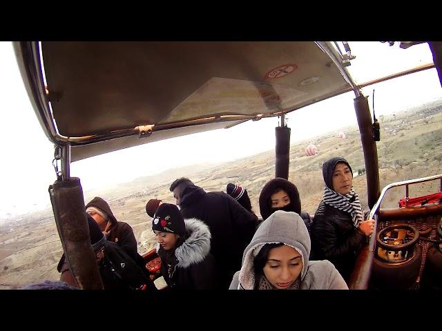 CAPPADOCIA (TURKEY) HOT AIR BALLOON LANDING