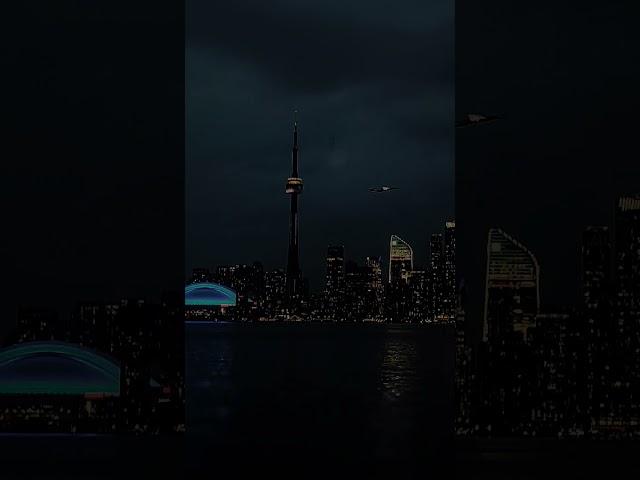 Beautiful Toronto #toronto #sunset #scenicviews #cntower #drake #theweeknd