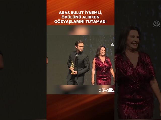 Aras Bulut İynemli ödülünü alırken gözyaşlarını tutamadı #shorts