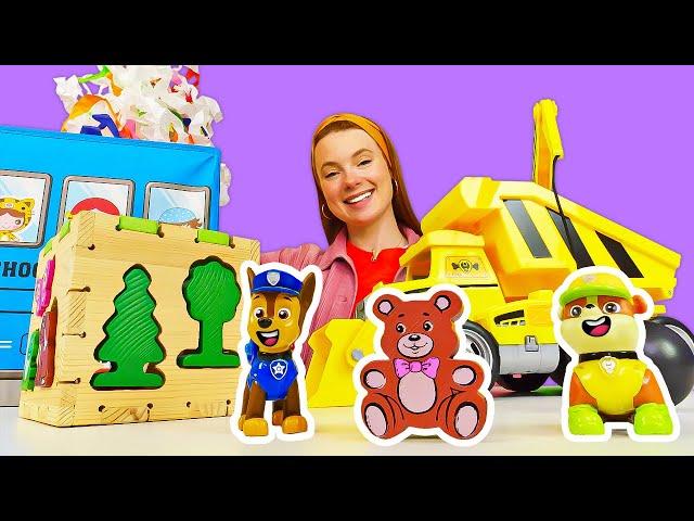 Alles in Ordnung mit der Paw Patrol. Wir suchen Teddy. Spielzeuge für Kinder