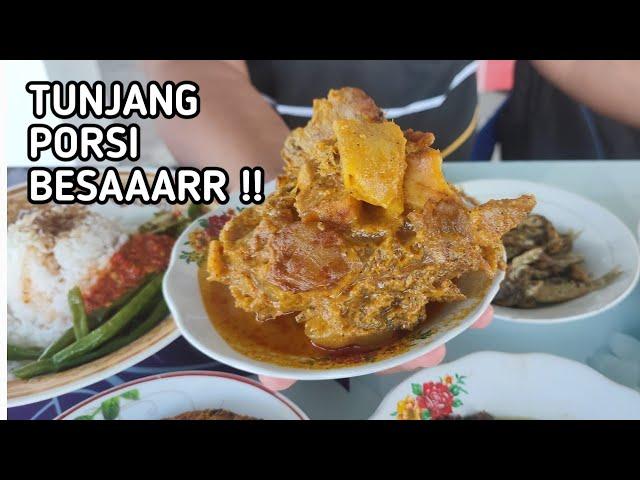 GULAI TUNJANG PORSI JUMBO DI TEPI DANAU SINGKARAK, Kuliner Sumatera Barat