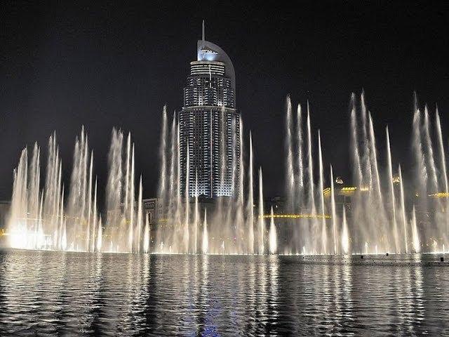 Dubai dancing fountain - Celine Dion & Andrea Bocelli - The Prayer 