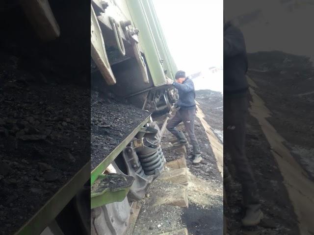 разгрузка угля с вагонов