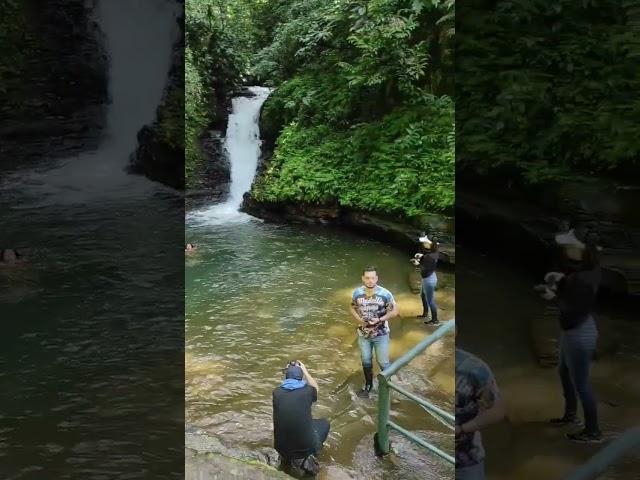 Cascada Laguna Azul ️       Gonzalo Pizarro/ Sucumbíos - Ecuador  #turismo #turismodeexperiencia