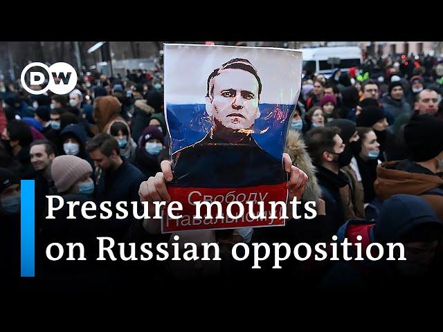 Russia: Crackdown on opposition and independent media | DW News