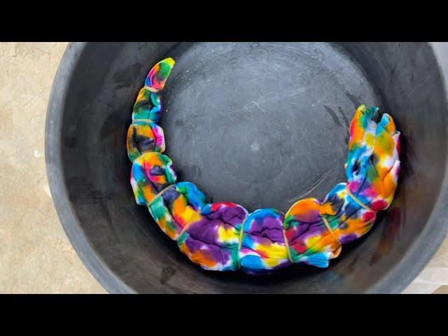 Quick & Easy tie dye design #diy playing with colors