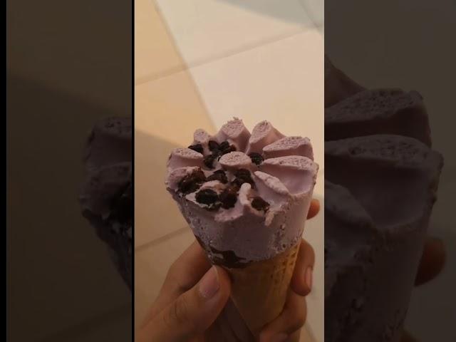 Have you tried this tricone ️ #chocolate #icecream #cone #shortsvideo #shorts #ytshorts #trending