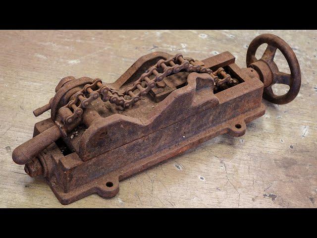 Antique Chain Vise Restoration | Unknown Patent With No Apparent Functionality