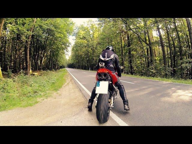 FlyBy Exhaust Sound Battle - R6 vs CBR 600 RR [1080p]