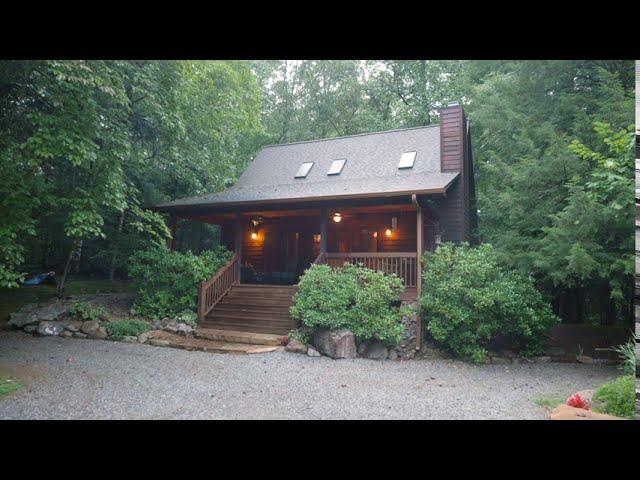 Smoky Cabins Presents Smoky's Hideaway - A Smoky Mountains Retreat