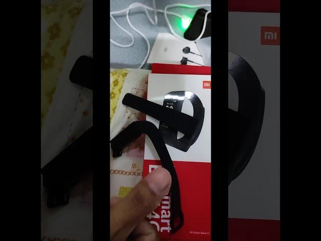 How to charge Mi Smart Band 4C 