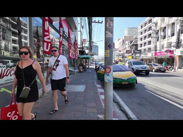 Pattaya Soi 6, Beach Road. Incredible walk. Thailand  December . Pattaya Through My Eyes