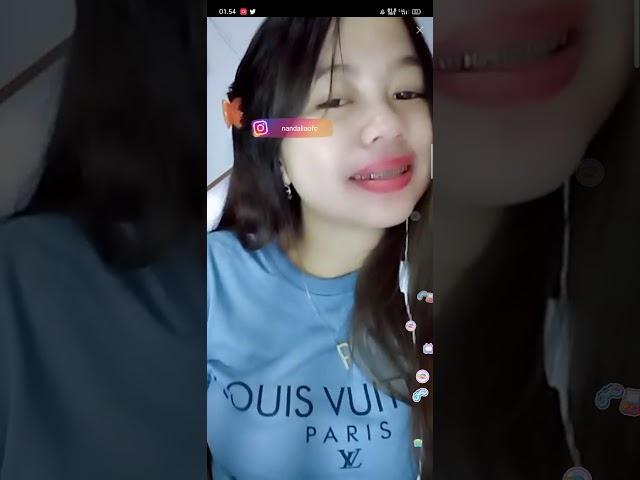 Cewek cantik colmek terbaru bigo live