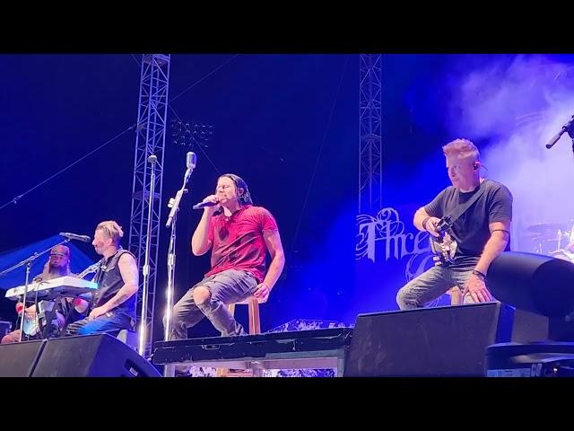 Three Days Grace LIVE - Get Out Alive - MVF