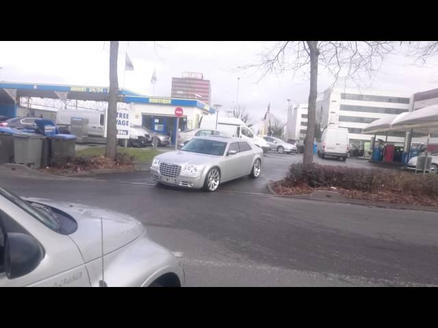 Chrysler 300C HEMI Sound Acceleration