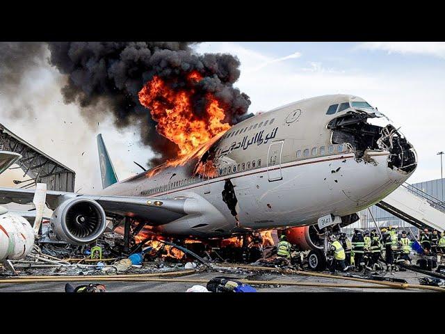 Emergency Landing Crash In Airport | Plane Accident In Airport | Saudi Arabia Boeing 747