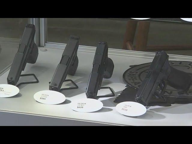 AZ Gov. signs Second Amendment Freedom Act, protecting state from federal gun laws | FOX 10 News