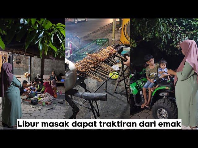 Libur masak ditraktir emak