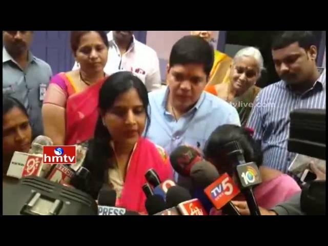 Minister KTR Wife Shailima Speaks to Media after Casts Her Vote | GHMC Elections | HMTV