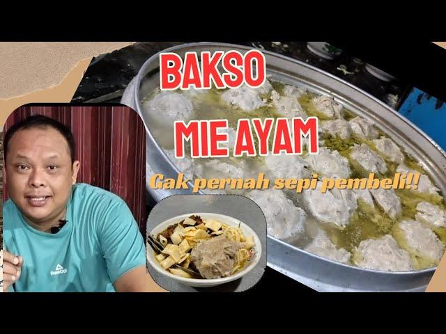 Bakso viral//Siap2 antri tempat duduk bakso pinggir jalan raya tapi rame pembeli