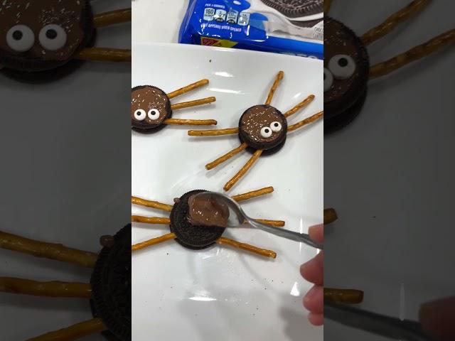  DIY Halloween Oreo Spider Cookies! #shorts