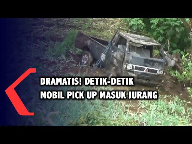 Bak Film Laga, Mobil Pick Up Terguling-guling Terjun Ke Jurang Di Tanjakan Gedog