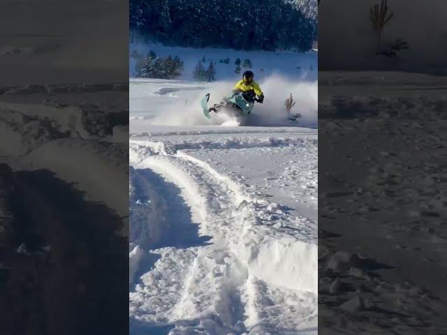 Speed ​​test of the BRP Freeride snowmobile.#travel #mountains #adventure #nature #world #live