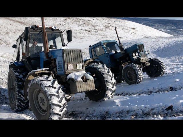 Tractor Belarus 1221 Against Tractor MTZ 82 In the snow | Comparison of Tractors in Rise