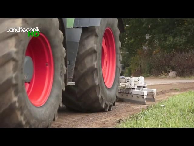 Wegepflege mit Lohnunternehmen von Behren/Schroeder GbR // Fendt 718 + SW0 [HD]